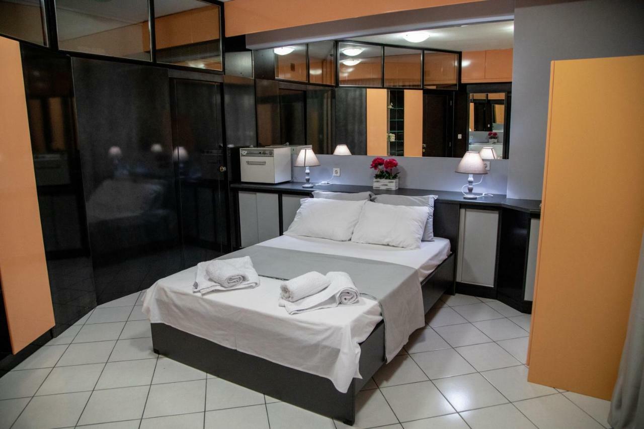 Christine'S Downtown Suites Kavála Eksteriør bilde