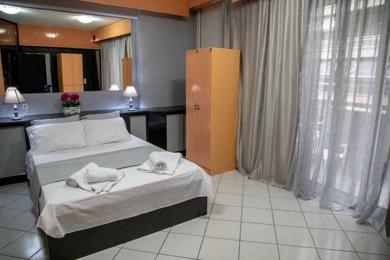 Christine'S Downtown Suites Kavála Eksteriør bilde