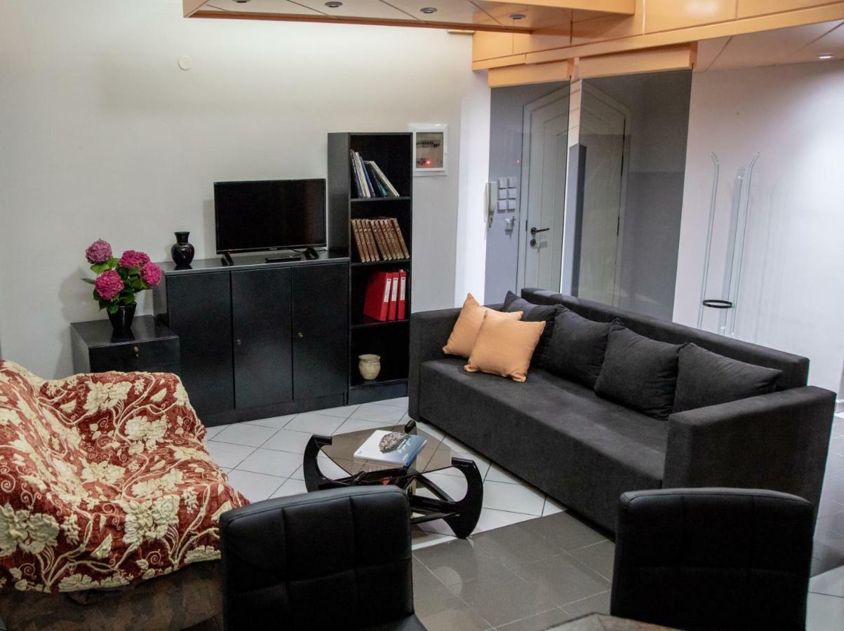 Christine'S Downtown Suites Kavála Eksteriør bilde